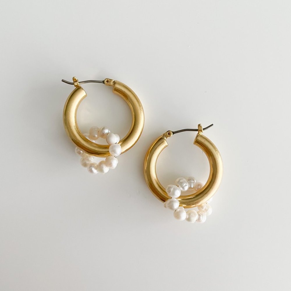 Madewell Pearl Ring Medium Hoop Earrings (Vintage Gold) - Picture 1 of 3